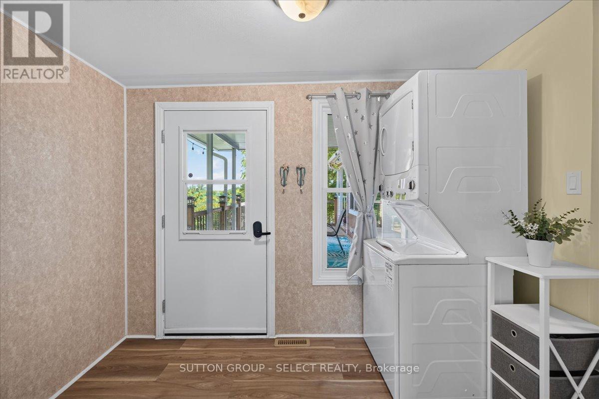 400 - 8685 Rock Glen Road Property Photo 17