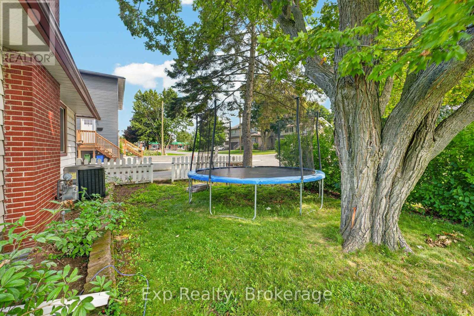 15 Redden Street Property Photo 36