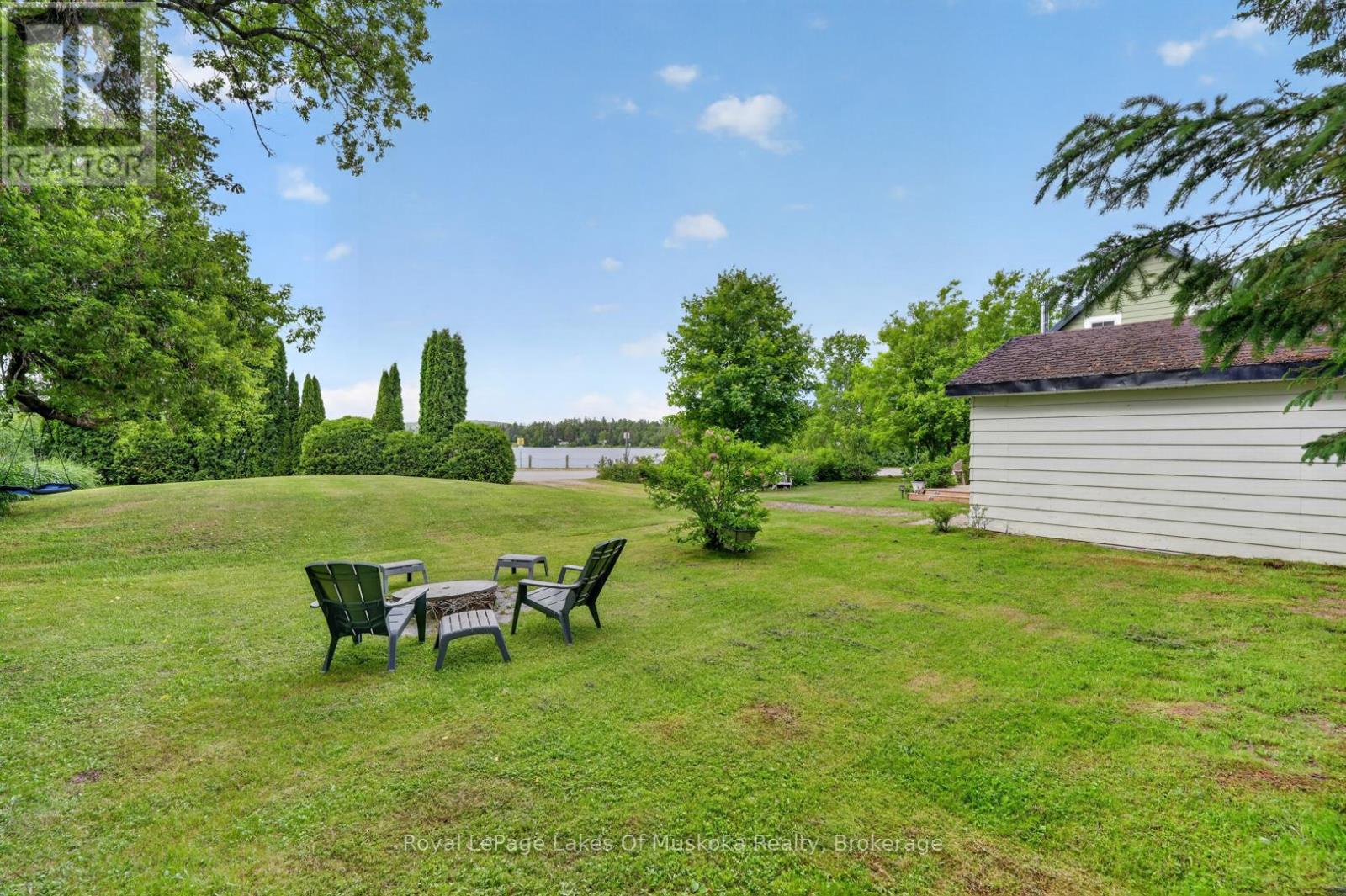 21 Lakeview Avenue W Property Photo 4