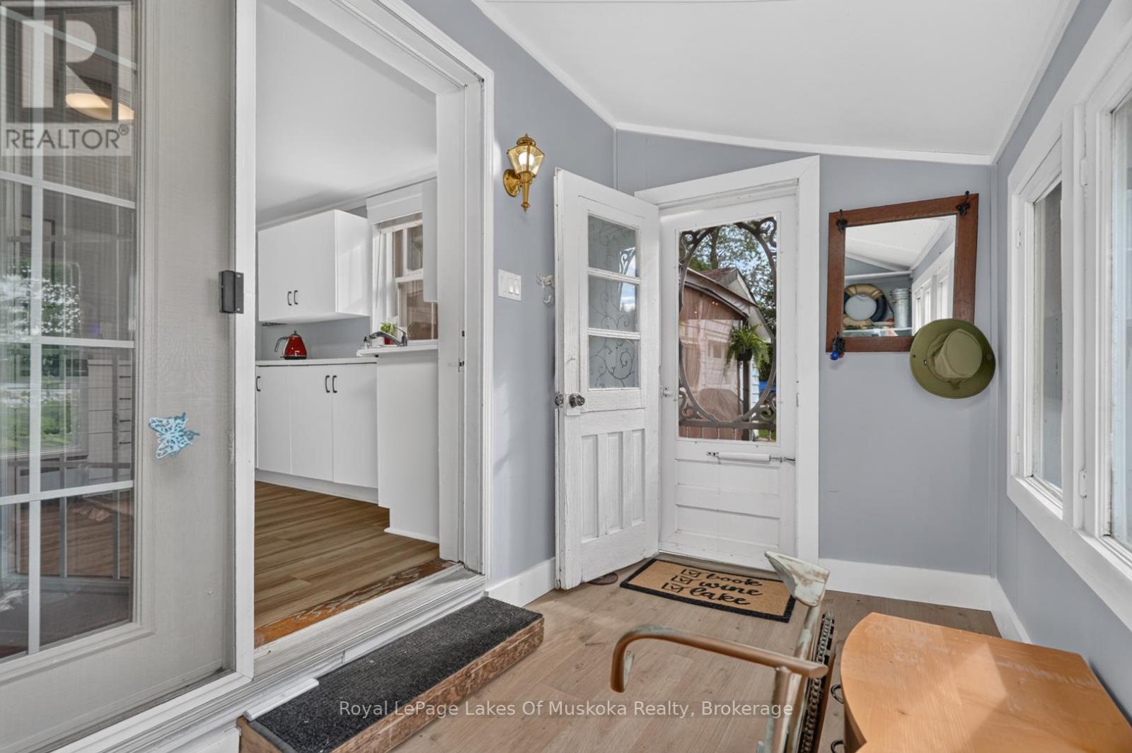 21 Lakeview Avenue W Property Photo 7