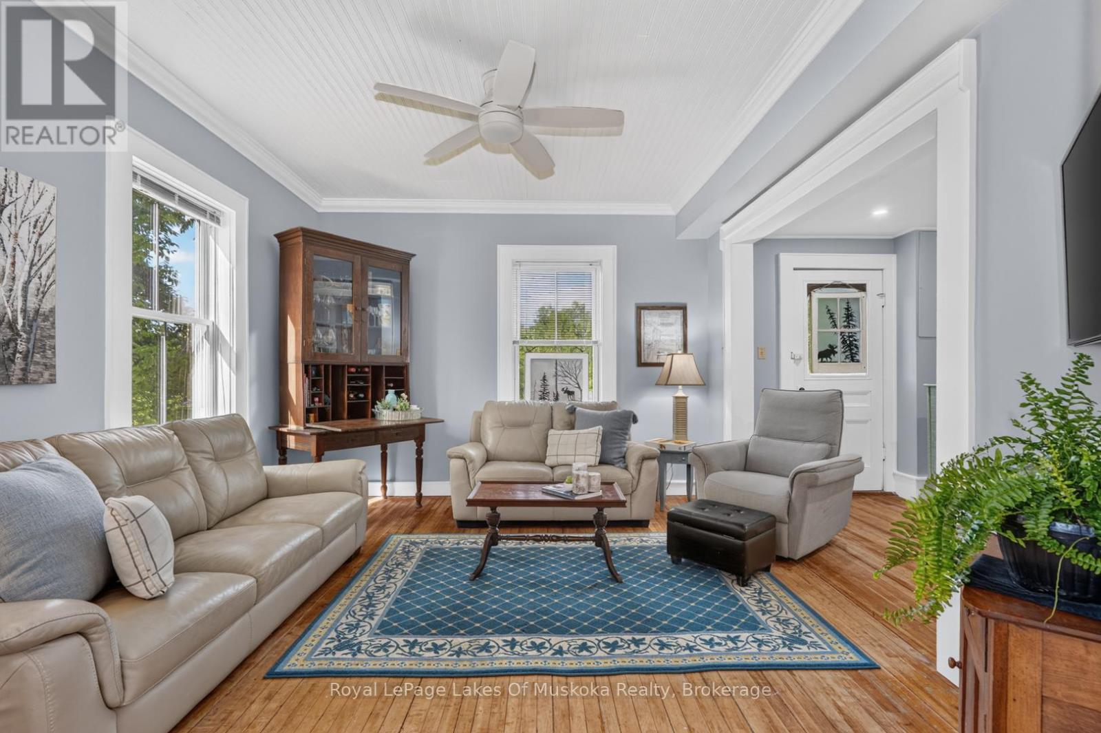 21 Lakeview Avenue W Property Photo 14