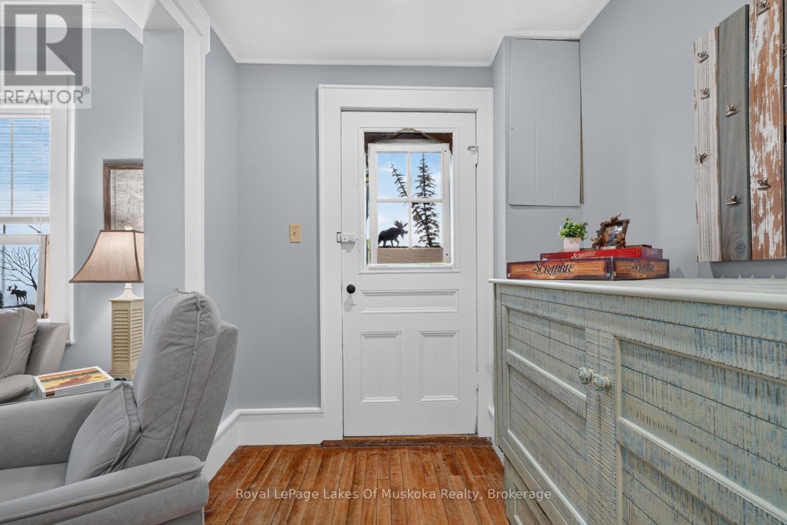 21 Lakeview Avenue W Property Photo 17