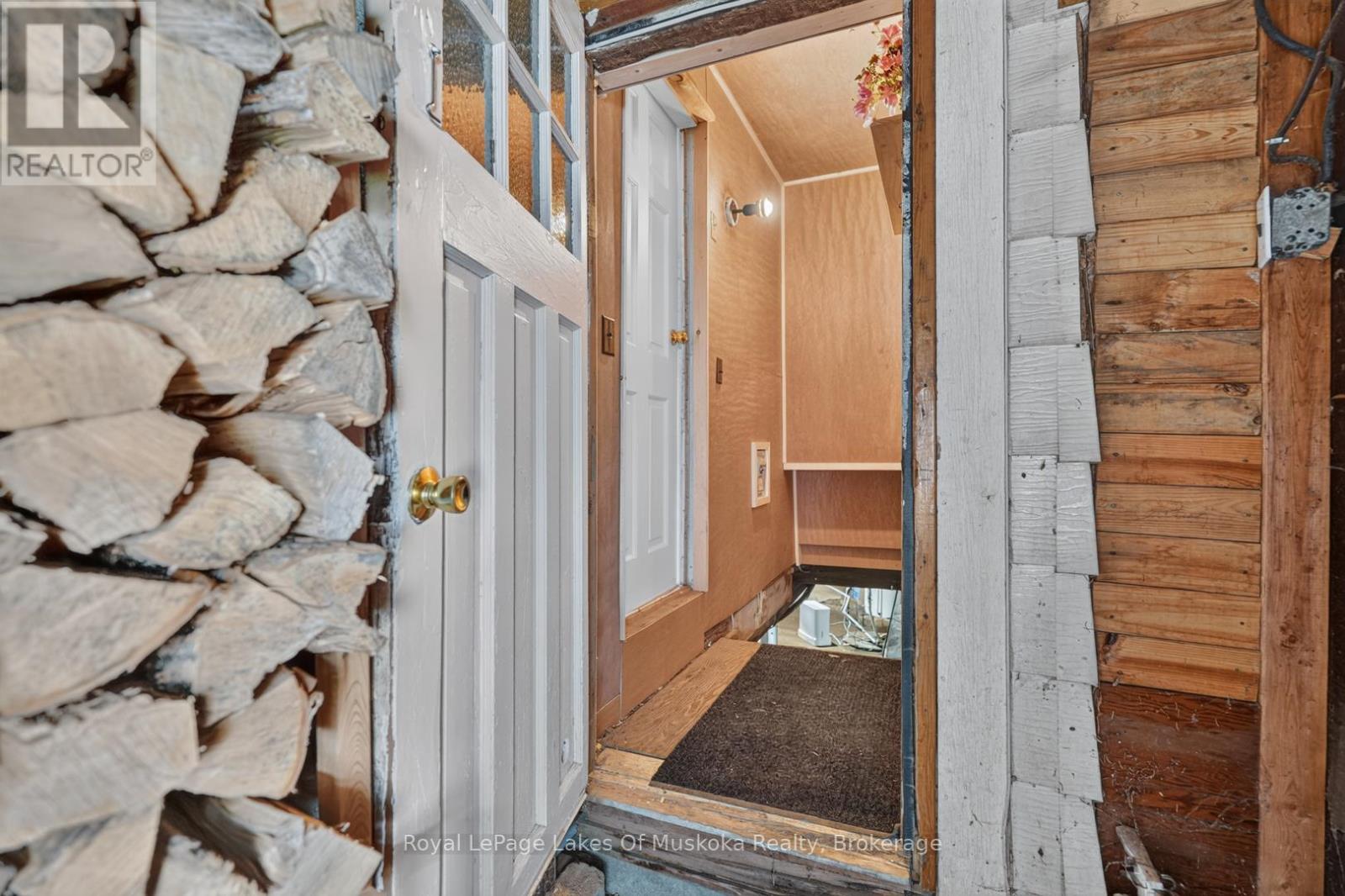21 Lakeview Avenue W Property Photo 26