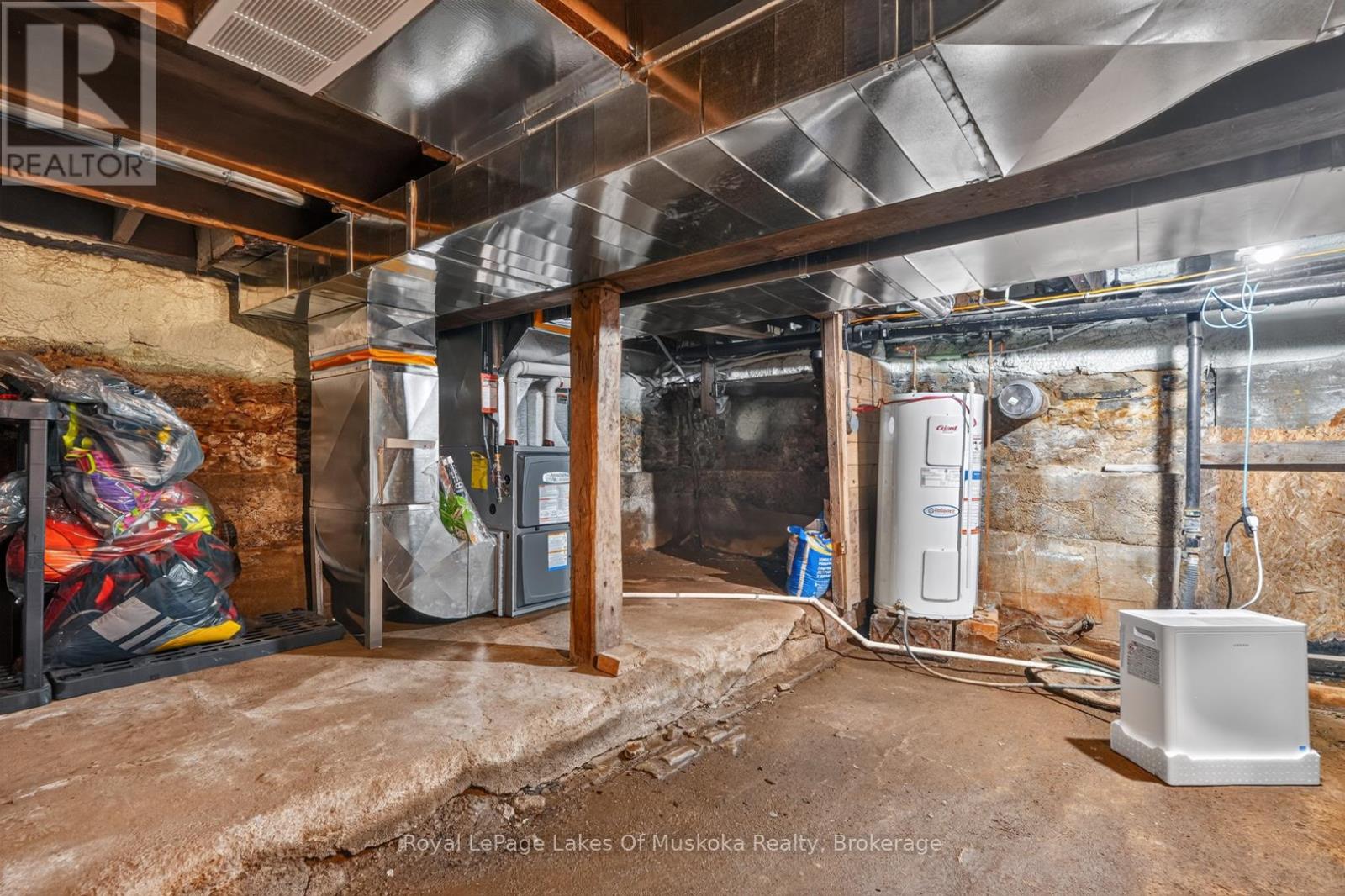 21 Lakeview Avenue W Property Photo 28