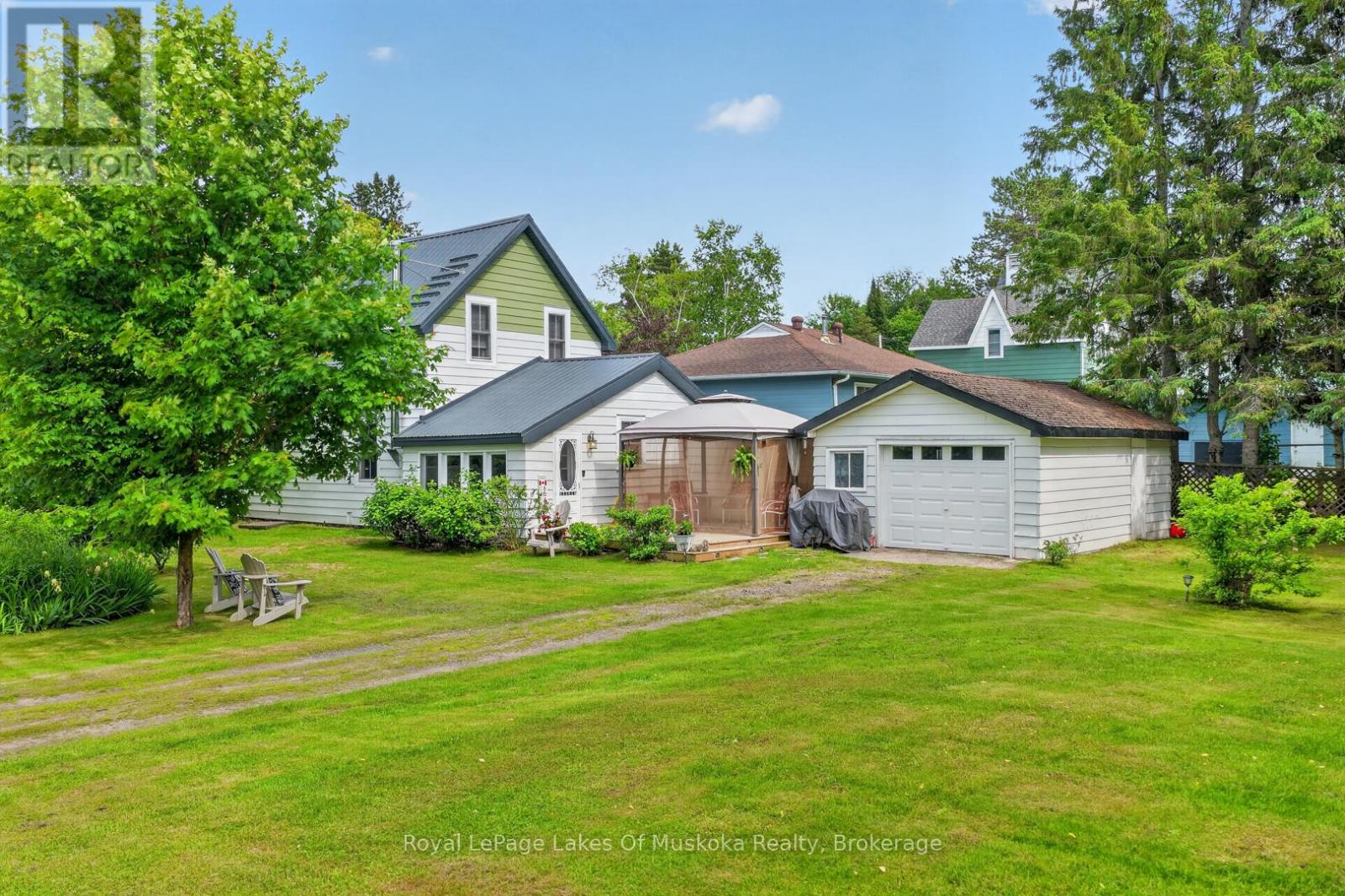 21 Lakeview Avenue W Property Photo 35