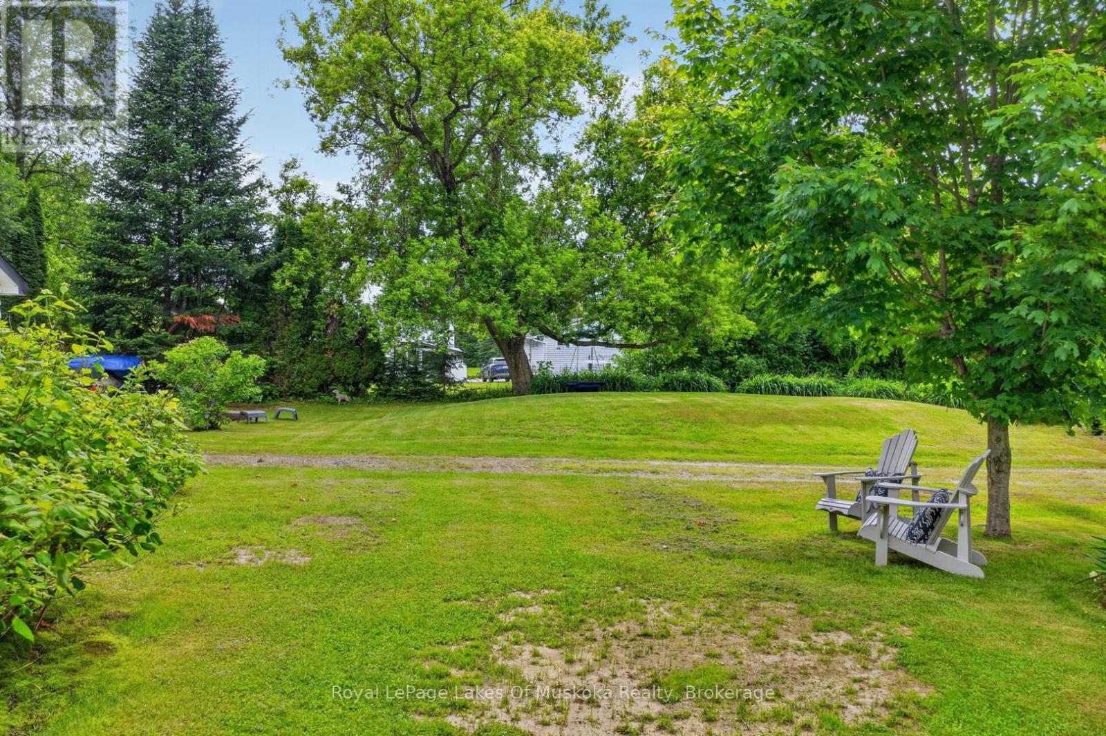 21 Lakeview Avenue W Property Photo 37