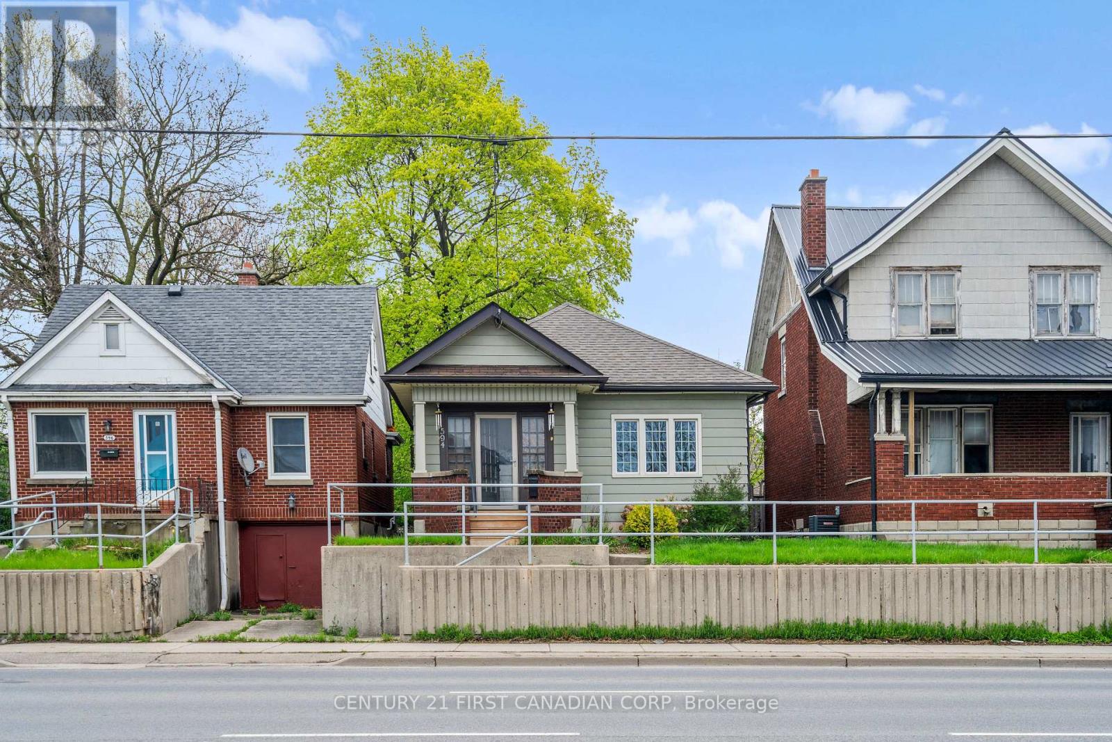 594 HIGHBURY AVENUE N Property Photo 1