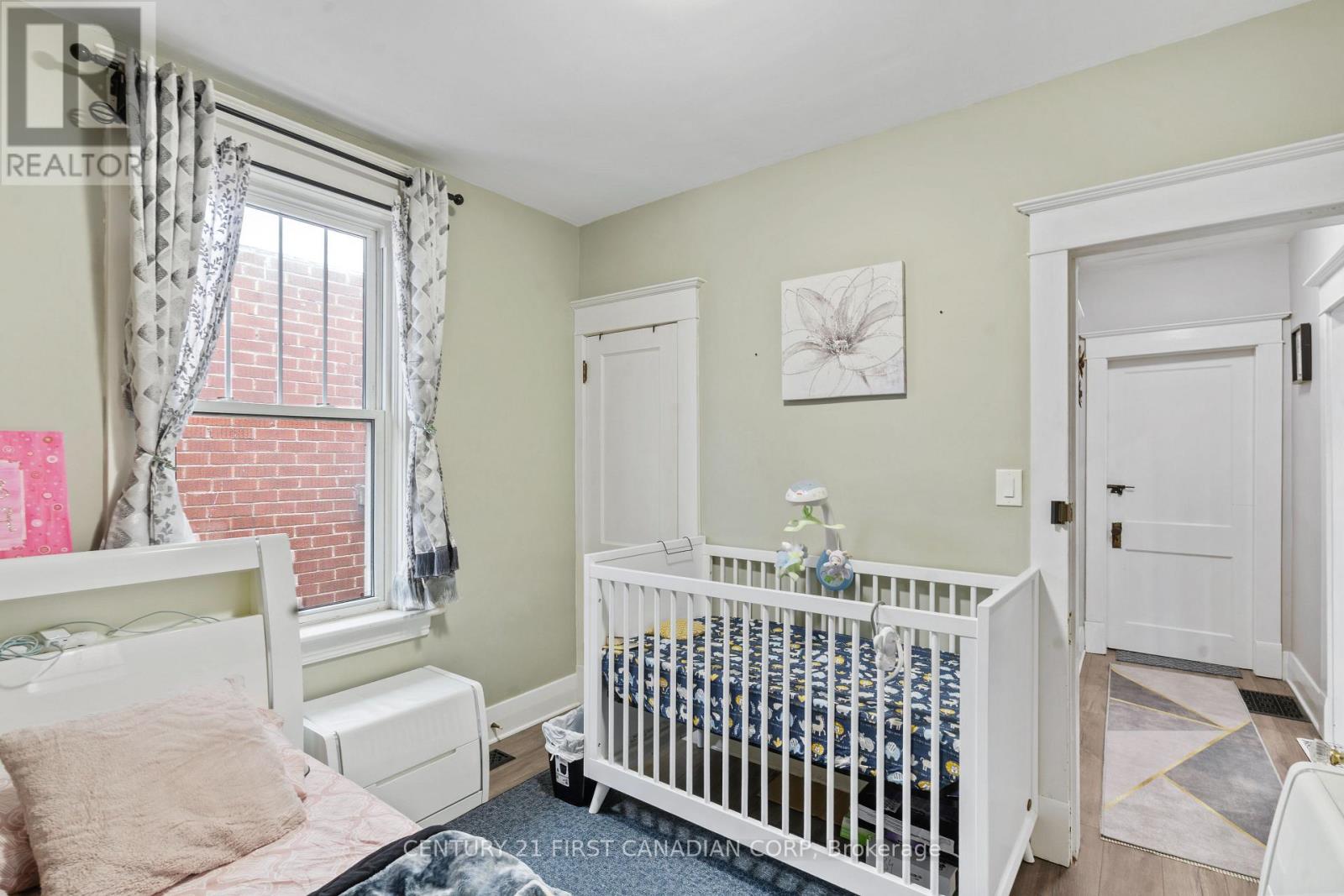 594 Highbury Avenue N Property Photo 17