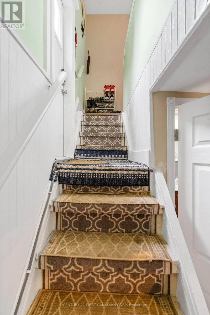 594 Highbury Avenue N Property Photo 21