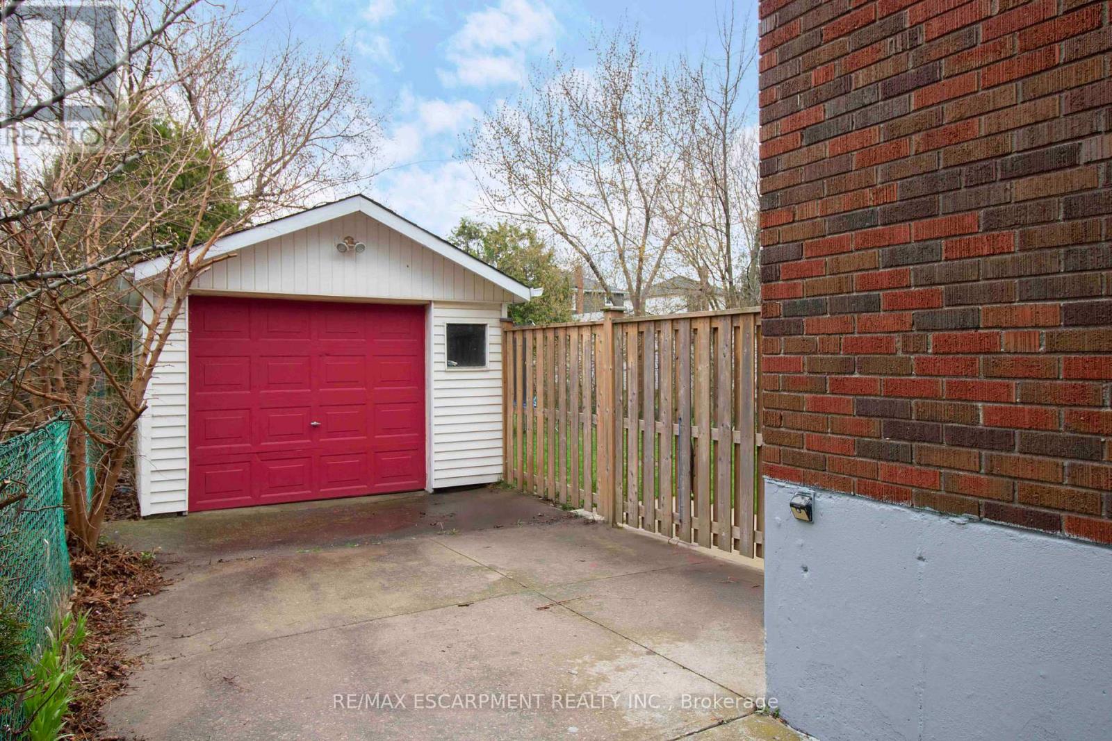 149 East 34th Street Property Photo 5