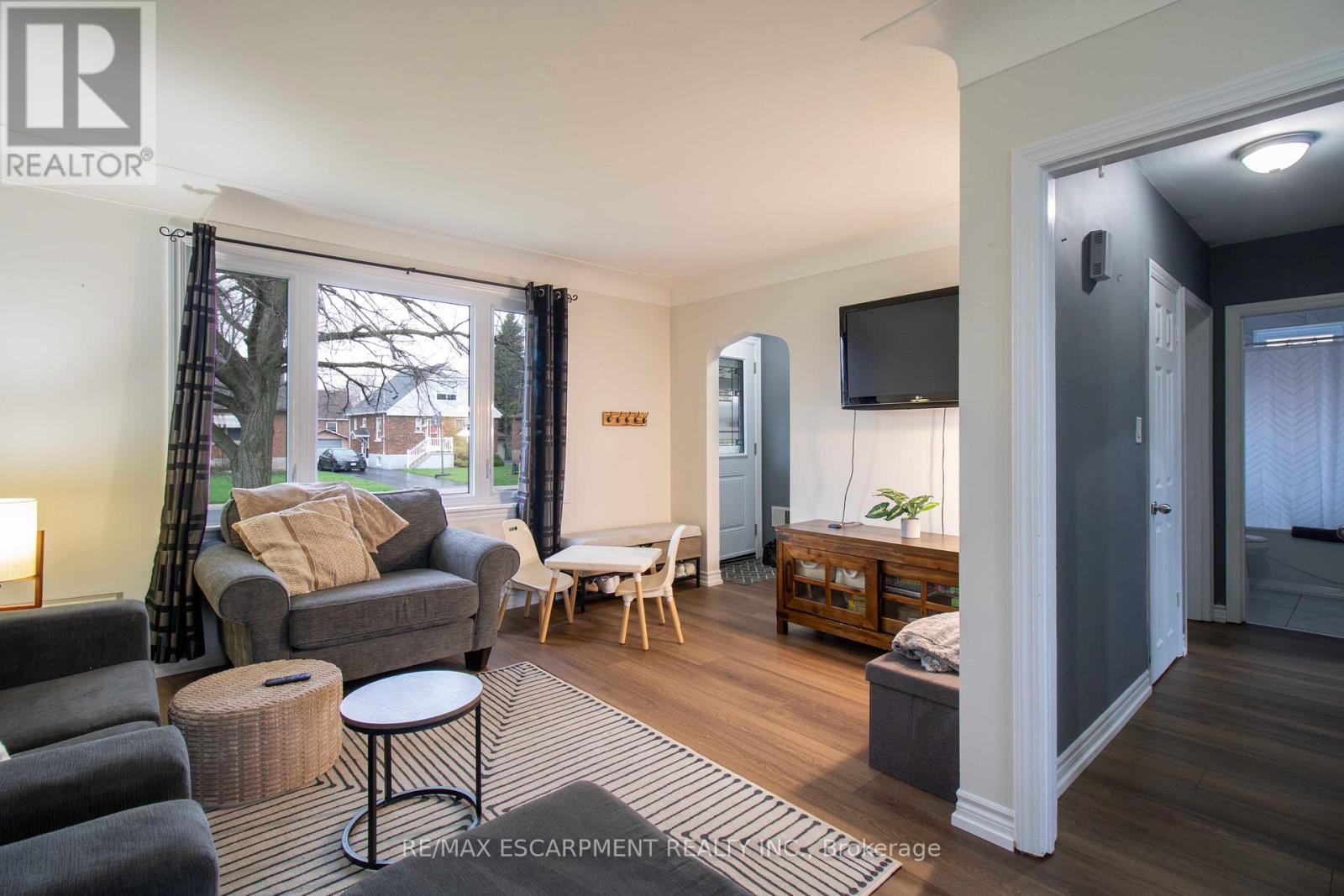 149 East 34th Street Property Photo 15