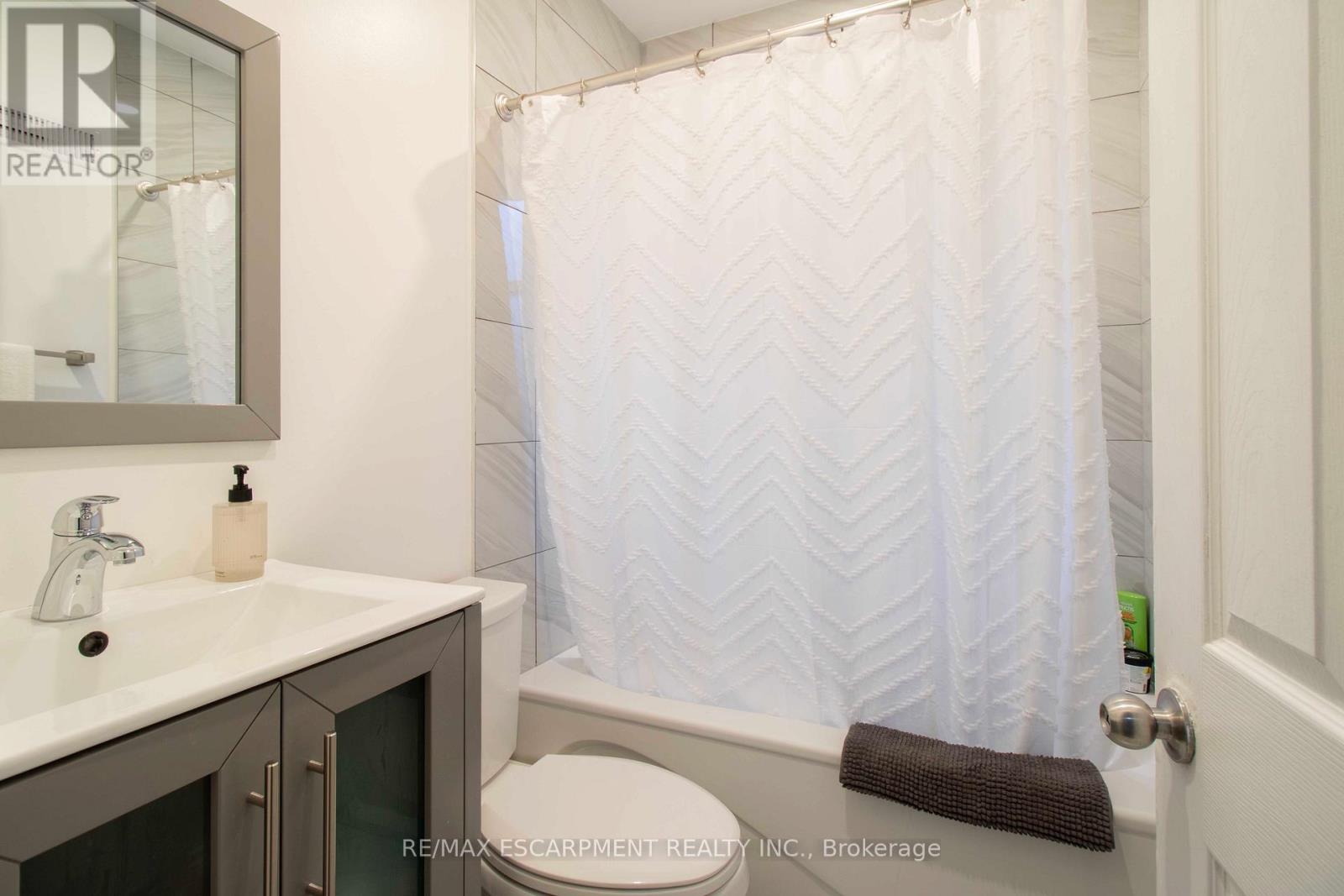 149 East 34th Street Property Photo 21
