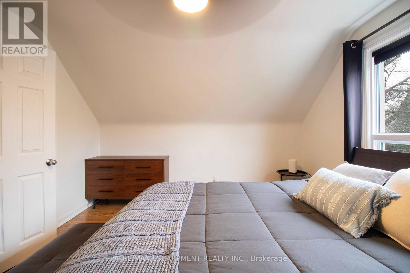 149 East 34th Street Property Photo 27