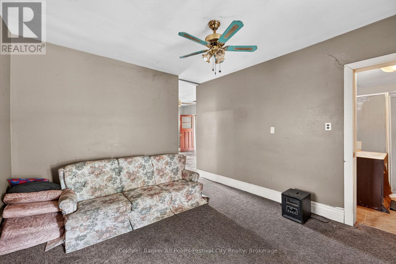 604 Gough Street Property Photo 6