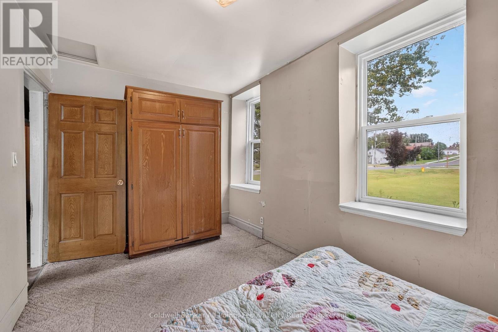 604 Gough Street Property Photo 11