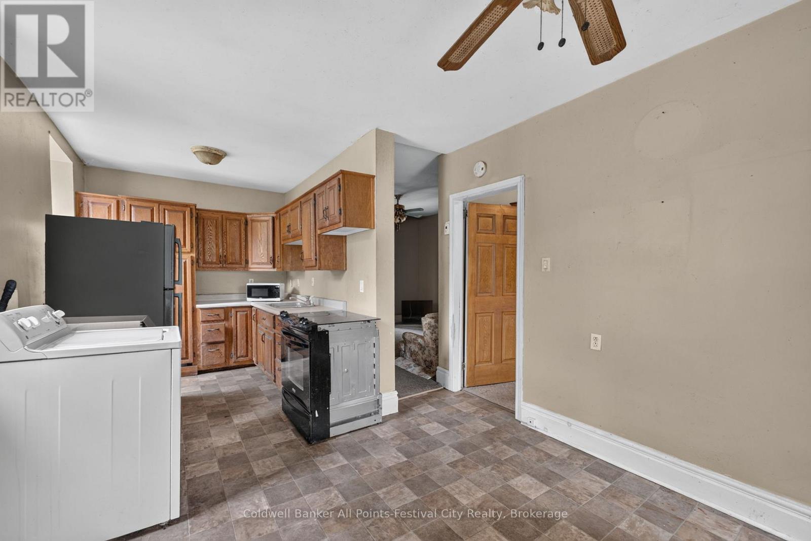 604 Gough Street Property Photo 15