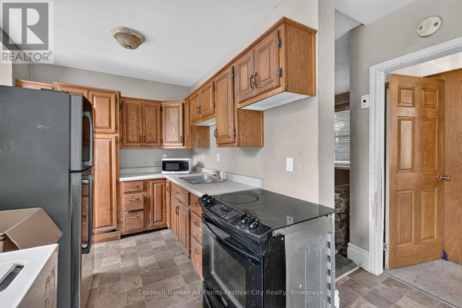 604 Gough Street Property Photo 17
