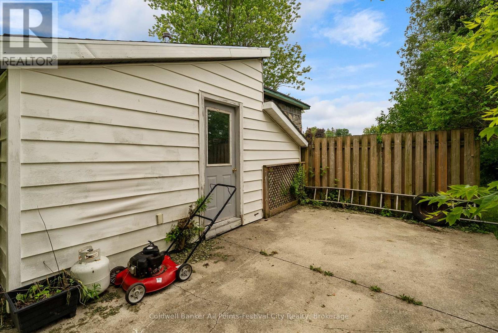 604 Gough Street Property Photo 26