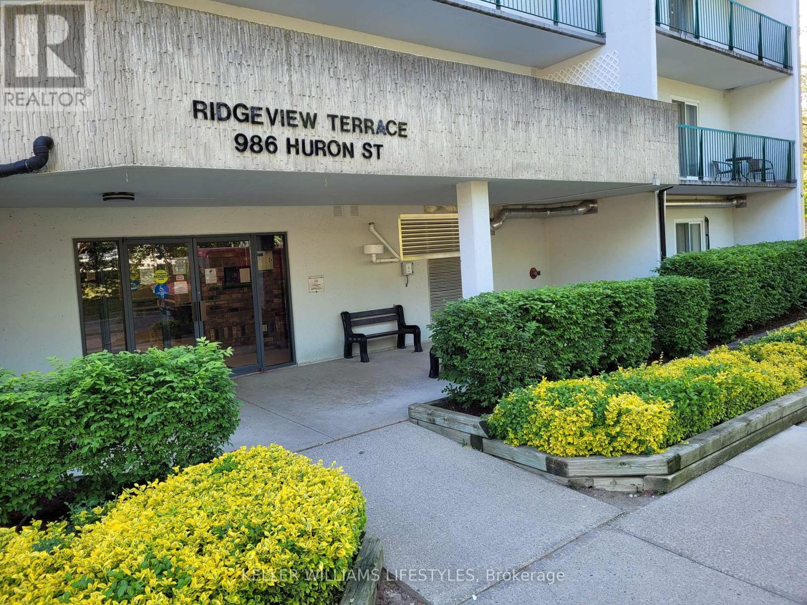 710 - 986 Huron Street Property Photo 1