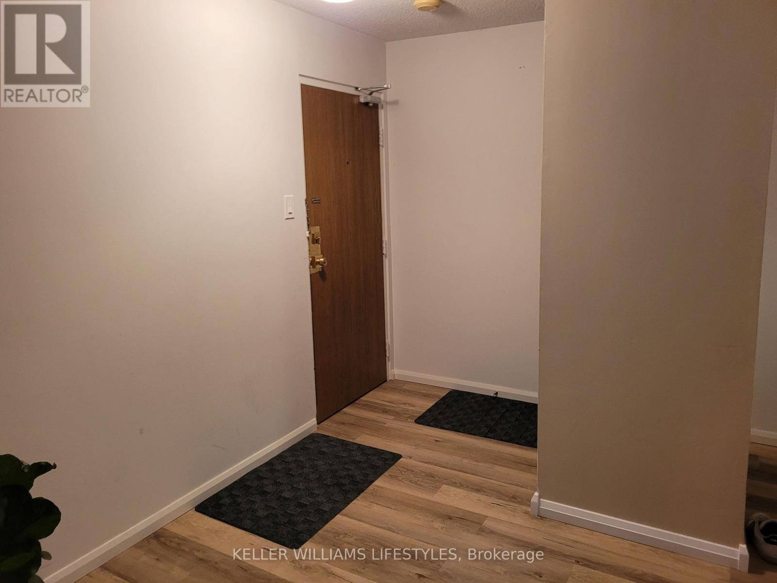 710 - 986 Huron Street Property Photo 5