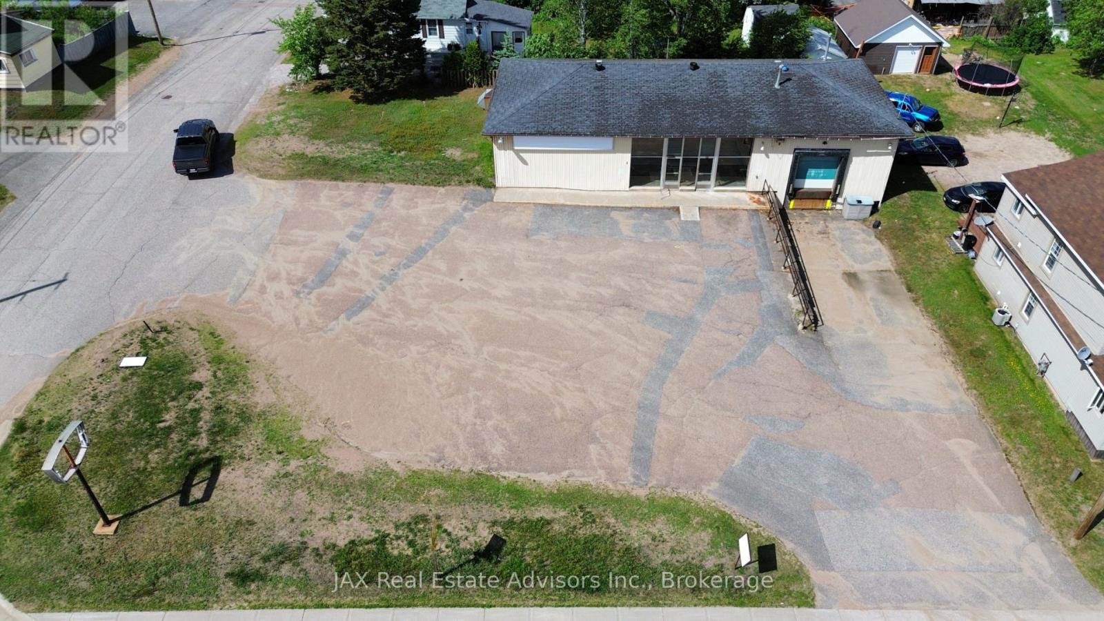511 Valois Drive Property Photo 2