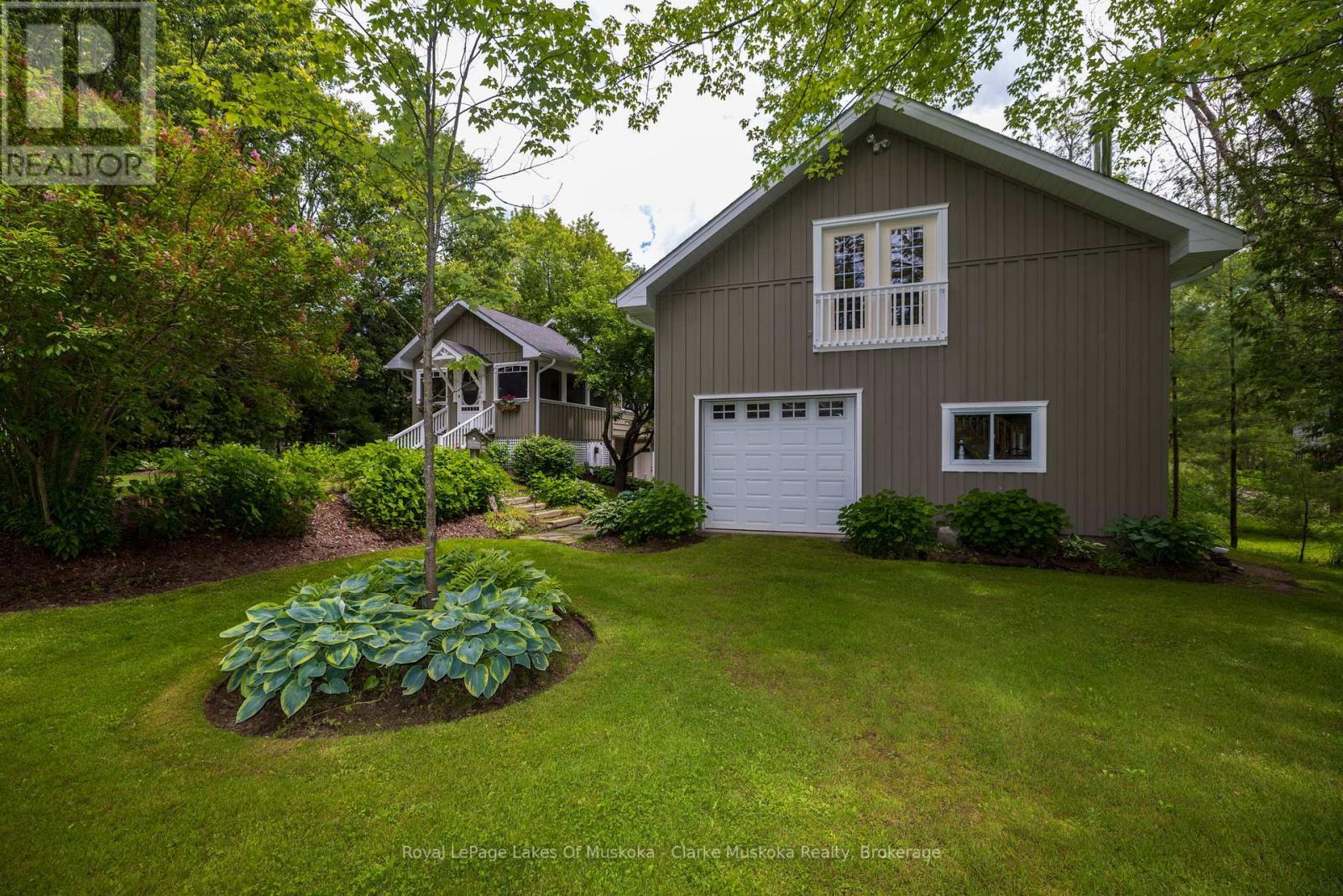 43 Maple St Property Photo 5