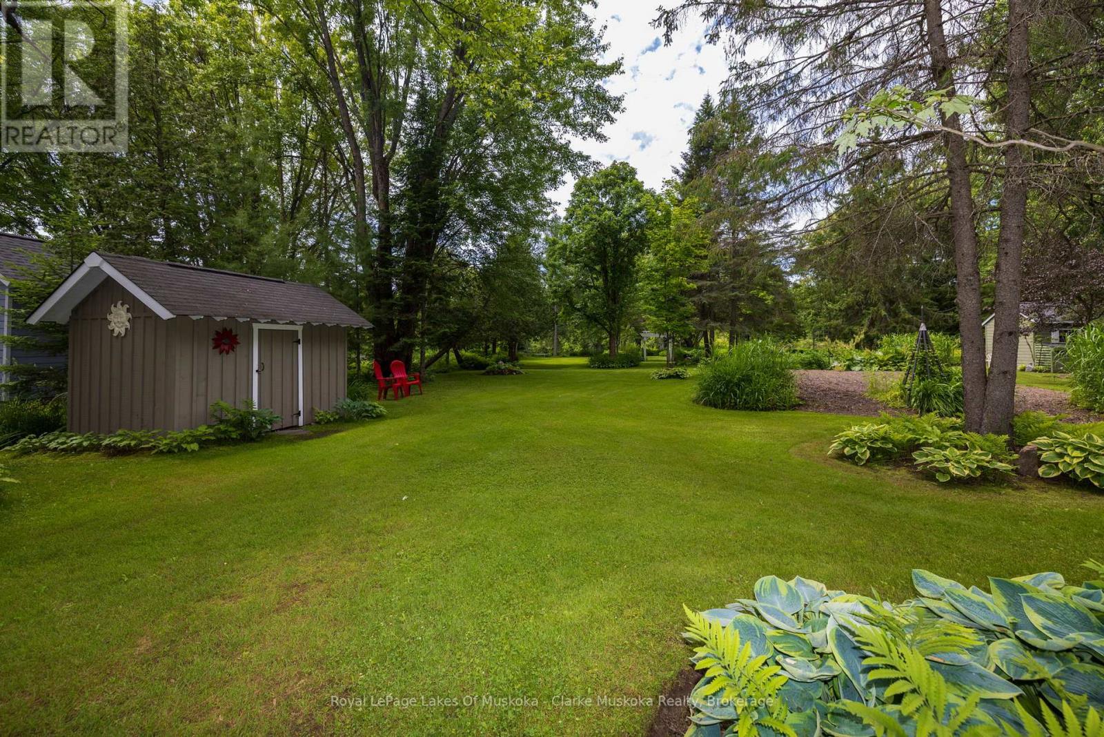 43 Maple St Property Photo 6