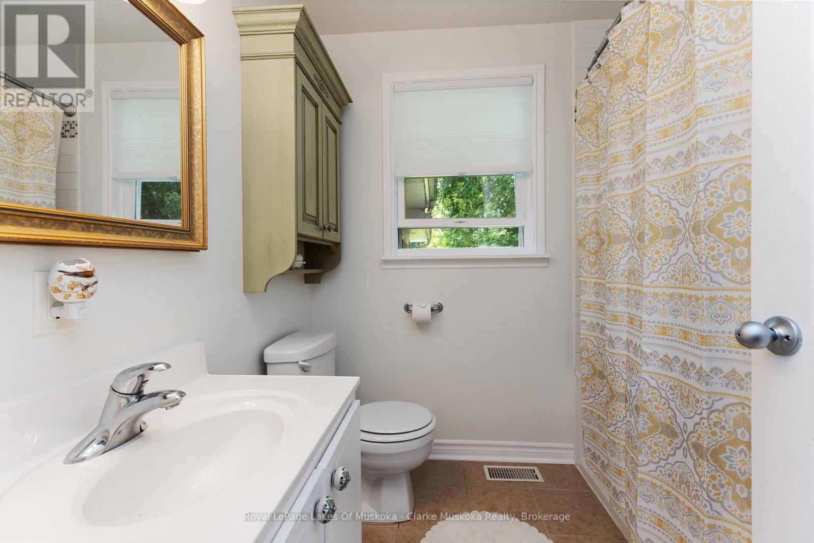 43 Maple St Property Photo 31