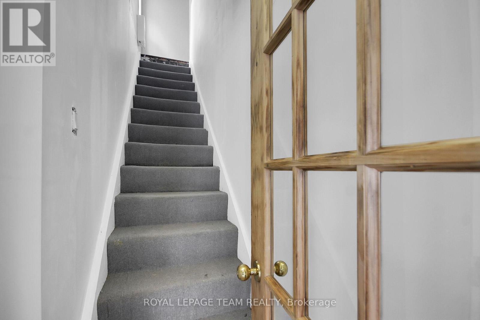 490 Main Street Property Photo 15