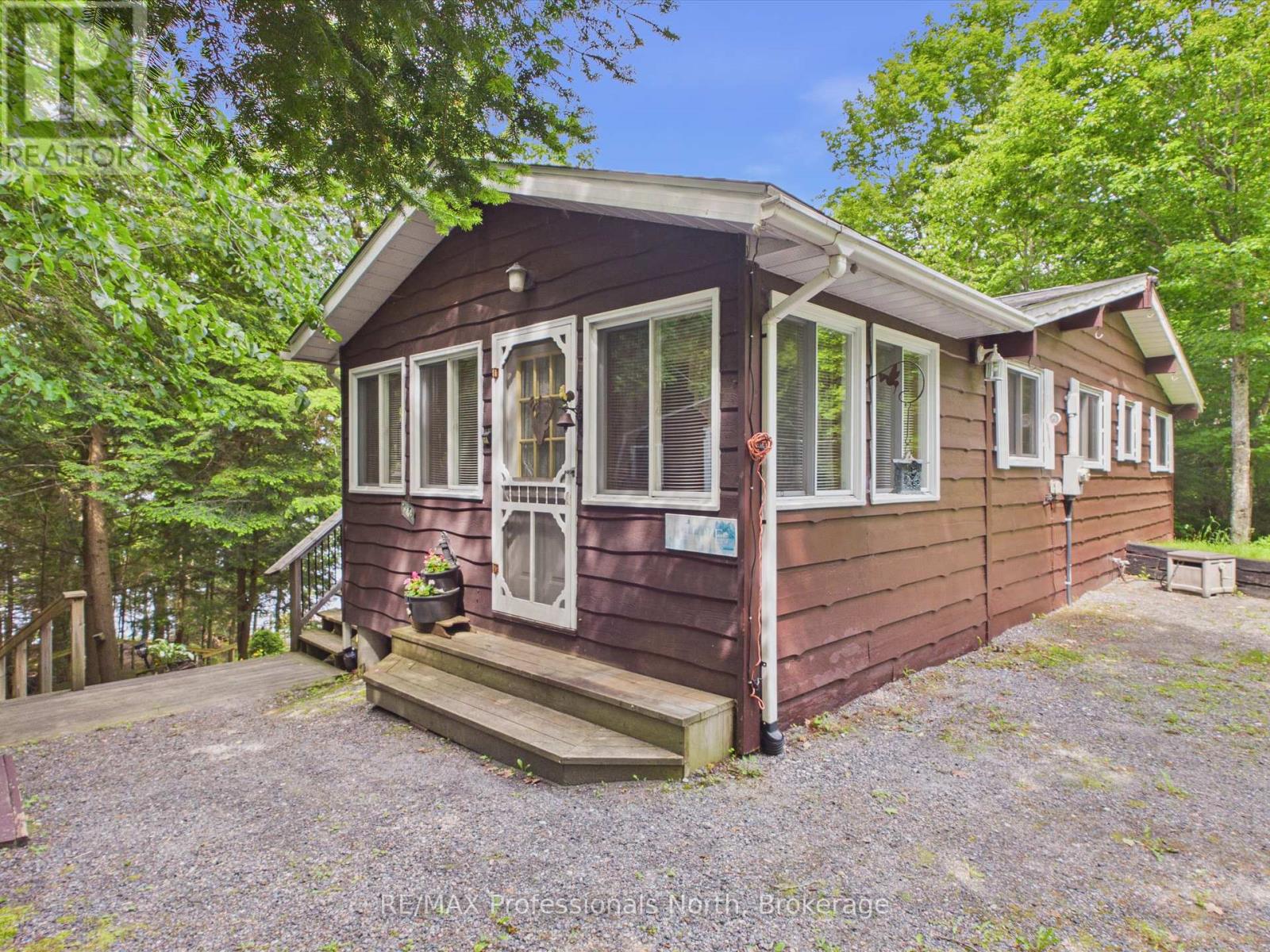 1007 Leech Lake Point Road Property Photo 4
