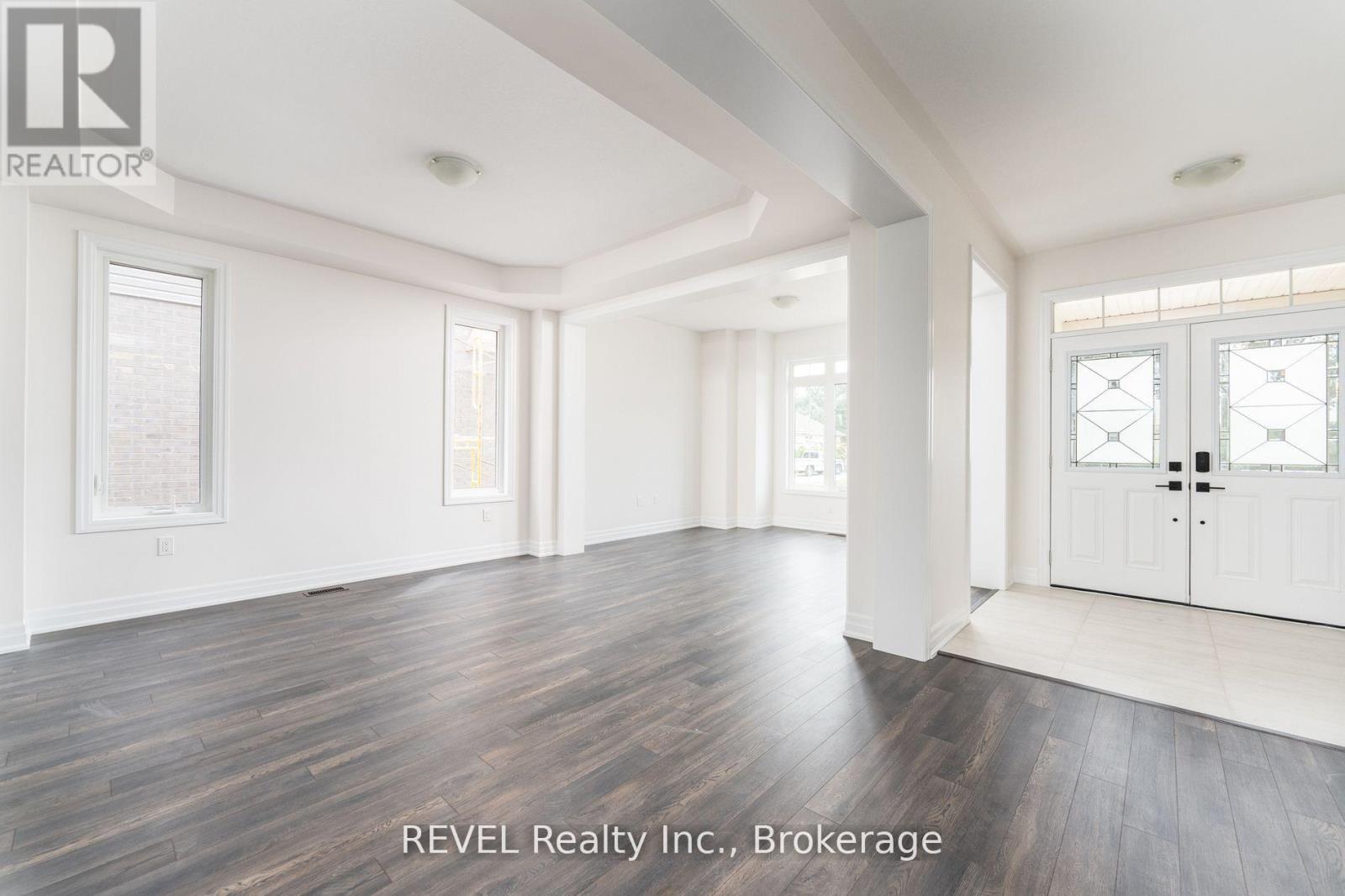 Upper - 4568 Lyons Parkway Property Photo 8