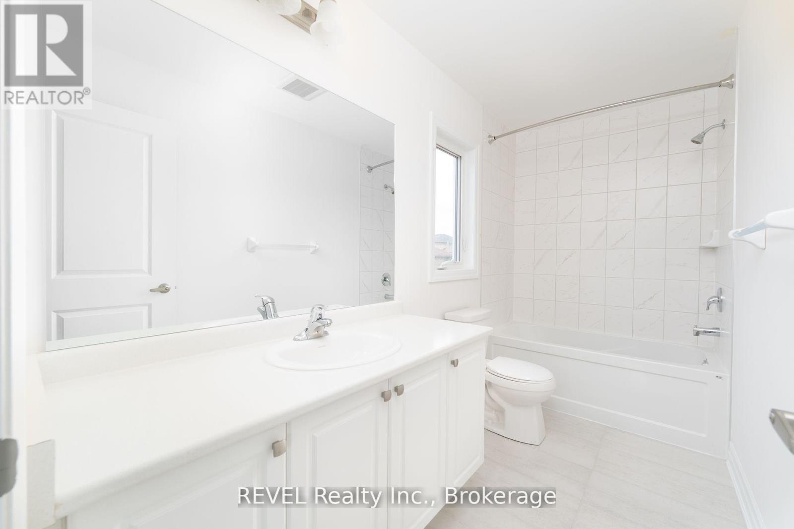 Upper - 4568 Lyons Parkway Property Photo 22