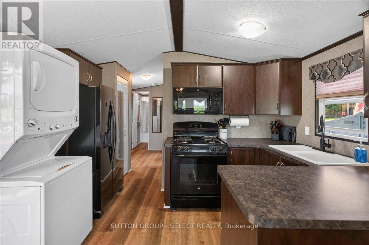 403 - 8685 Rock Glen Road Property Photo 8