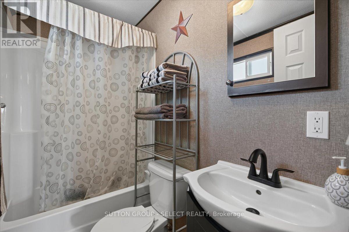 403 - 8685 Rock Glen Road Property Photo 15