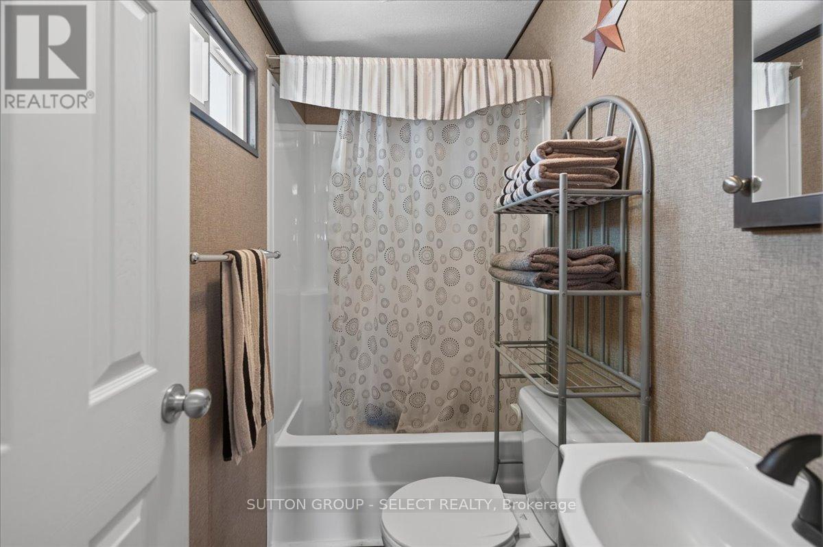 403 - 8685 Rock Glen Road Property Photo 16