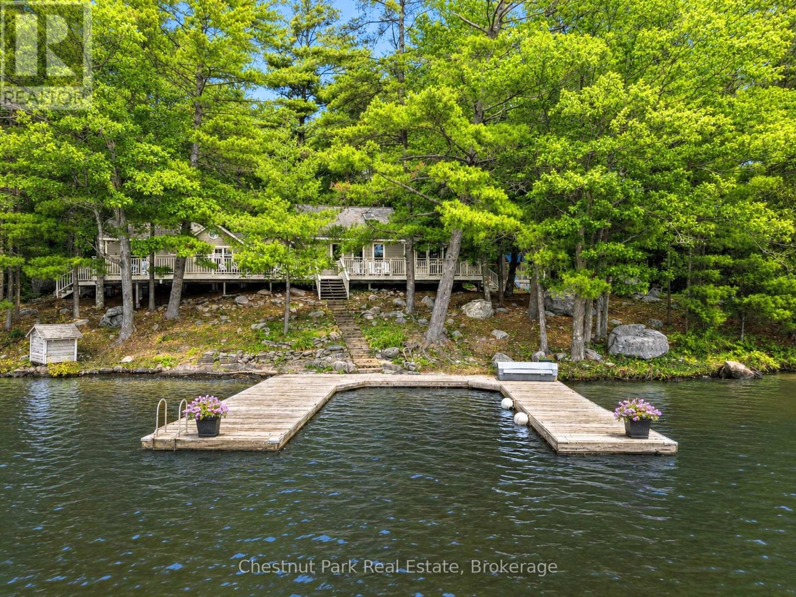 51 Taylor Island Property Photo 2