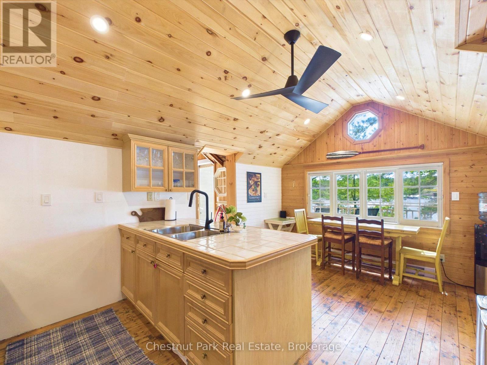 51 Taylor Island Property Photo 16
