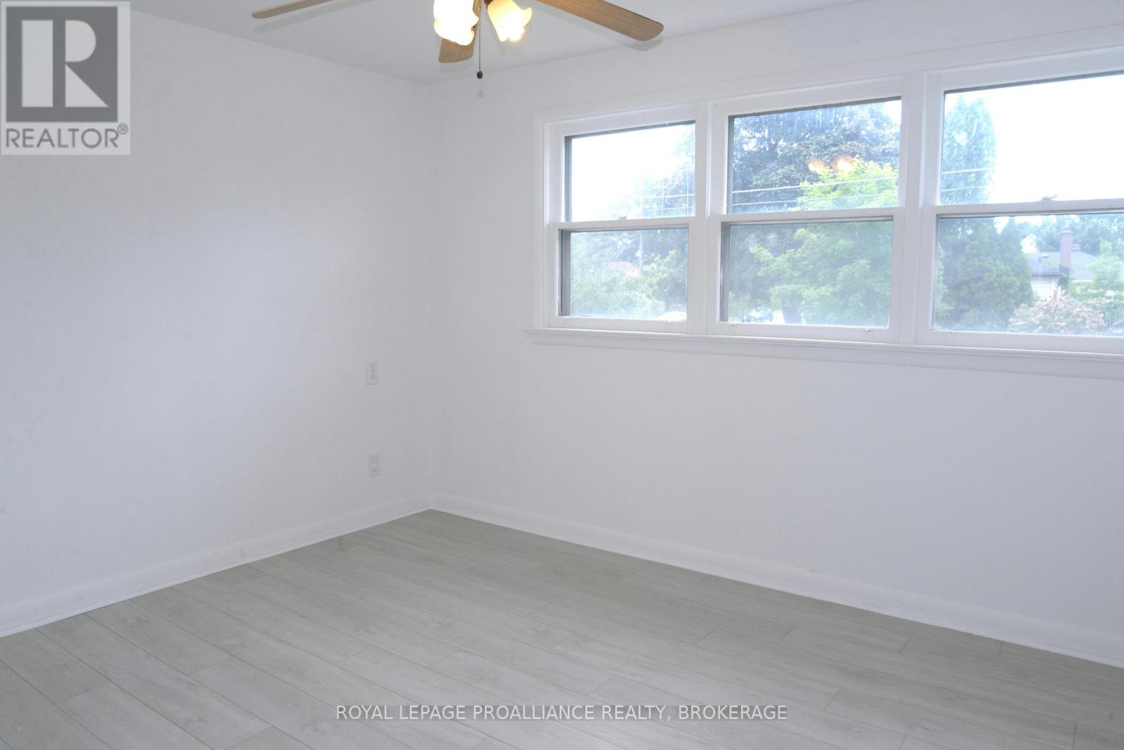 775 Alfred Crescent Property Photo 9
