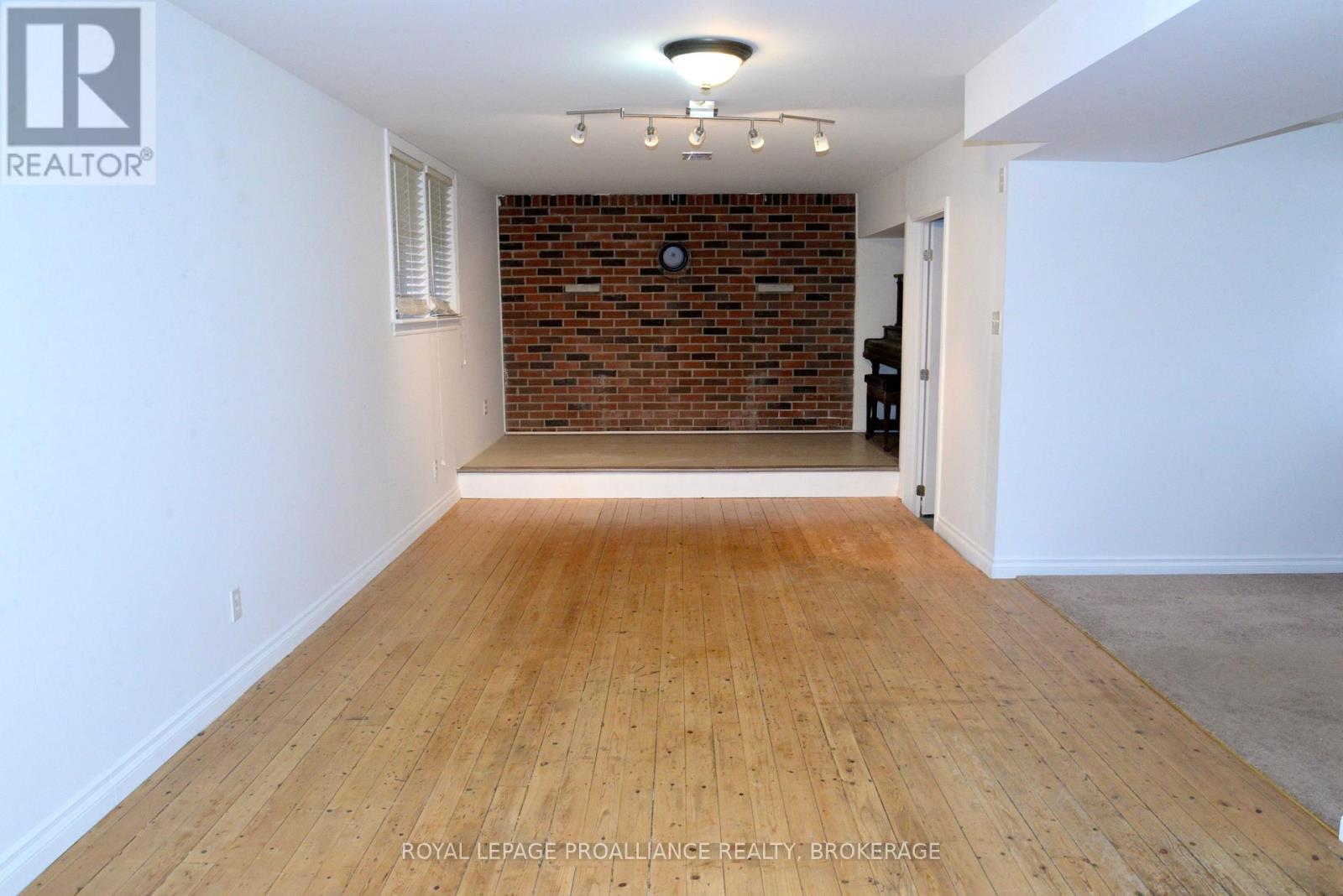 775 Alfred Crescent Property Photo 14