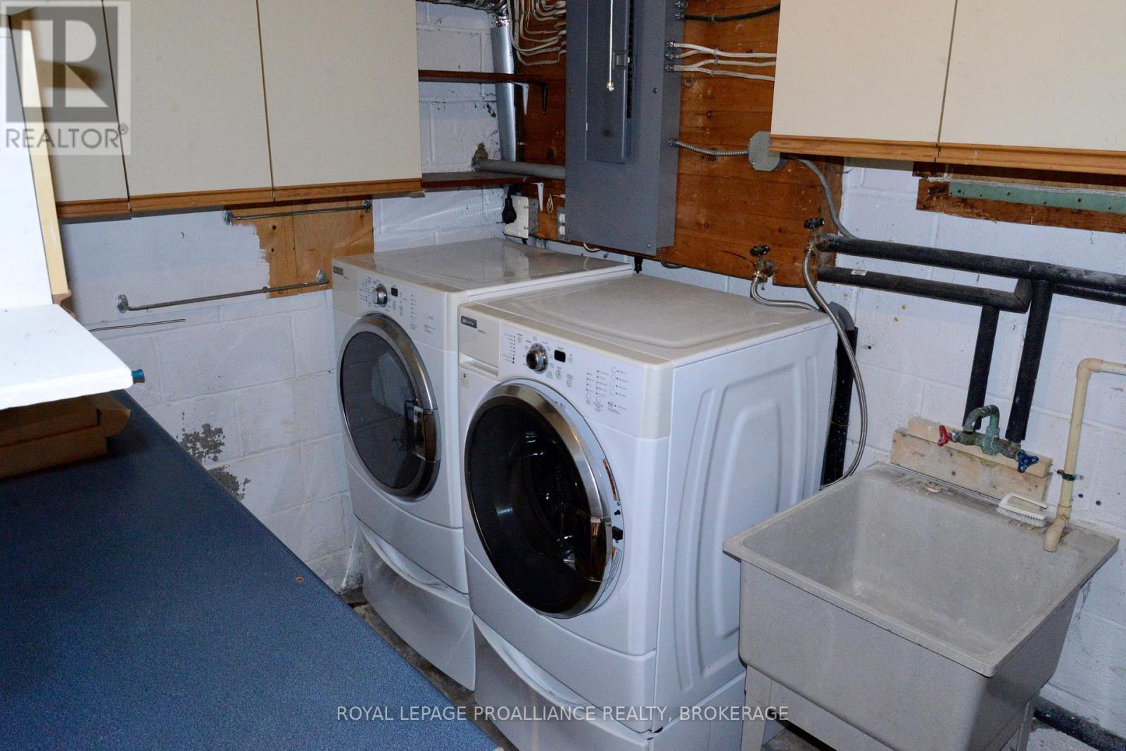 775 Alfred Crescent Property Photo 15