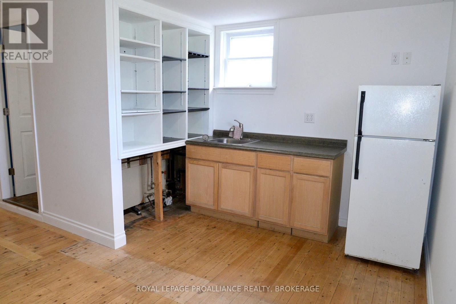 775 Alfred Crescent Property Photo 18