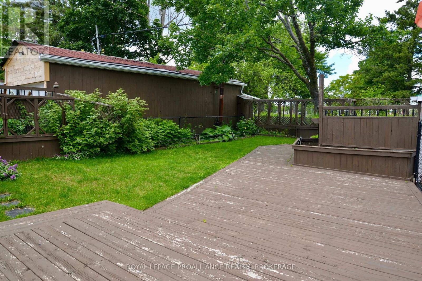 775 Alfred Crescent Property Photo 22