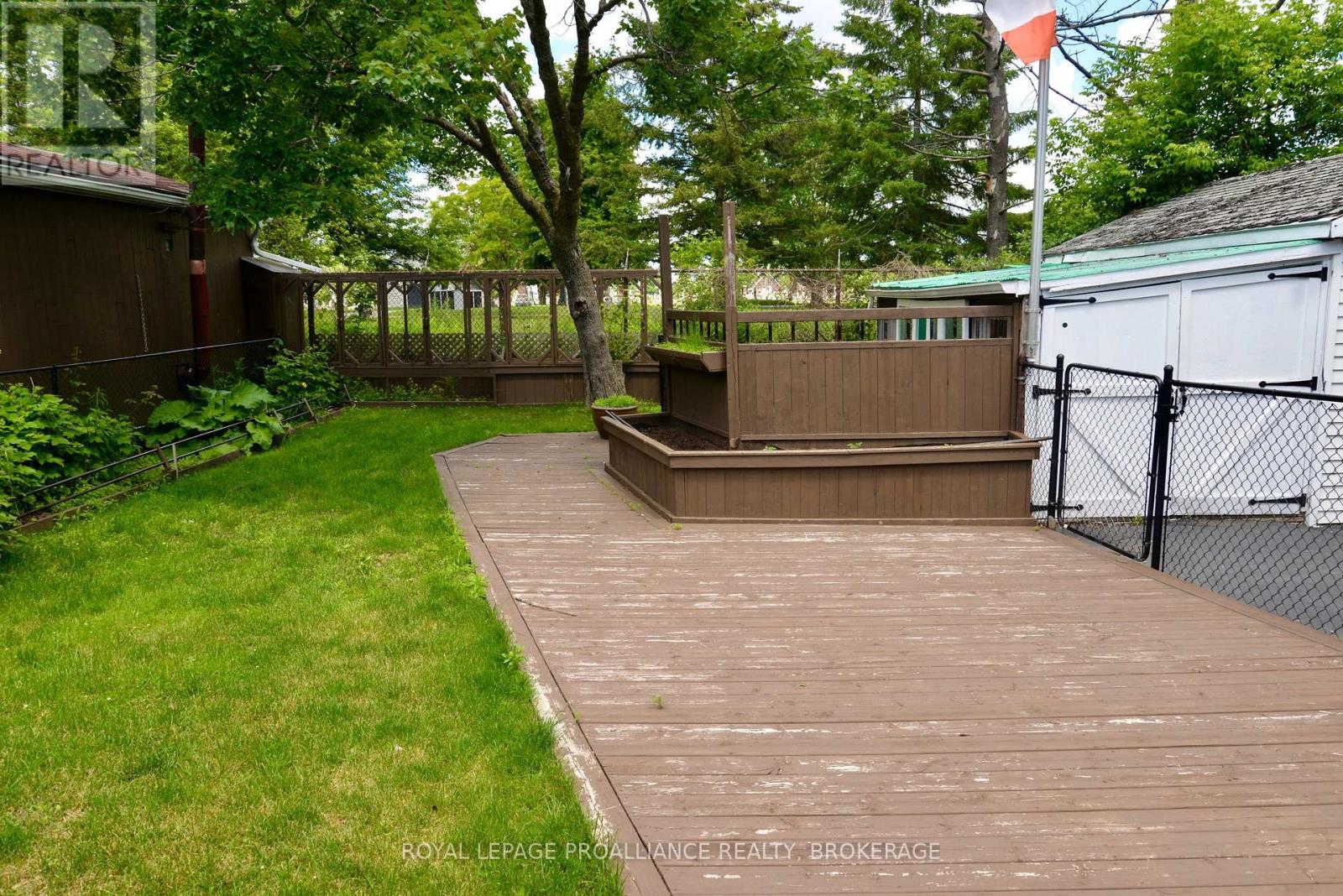 775 Alfred Crescent Property Photo 25