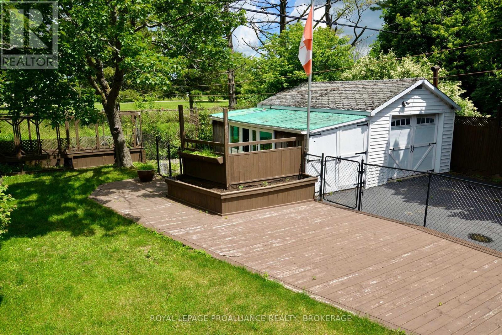 775 Alfred Crescent Property Photo 26