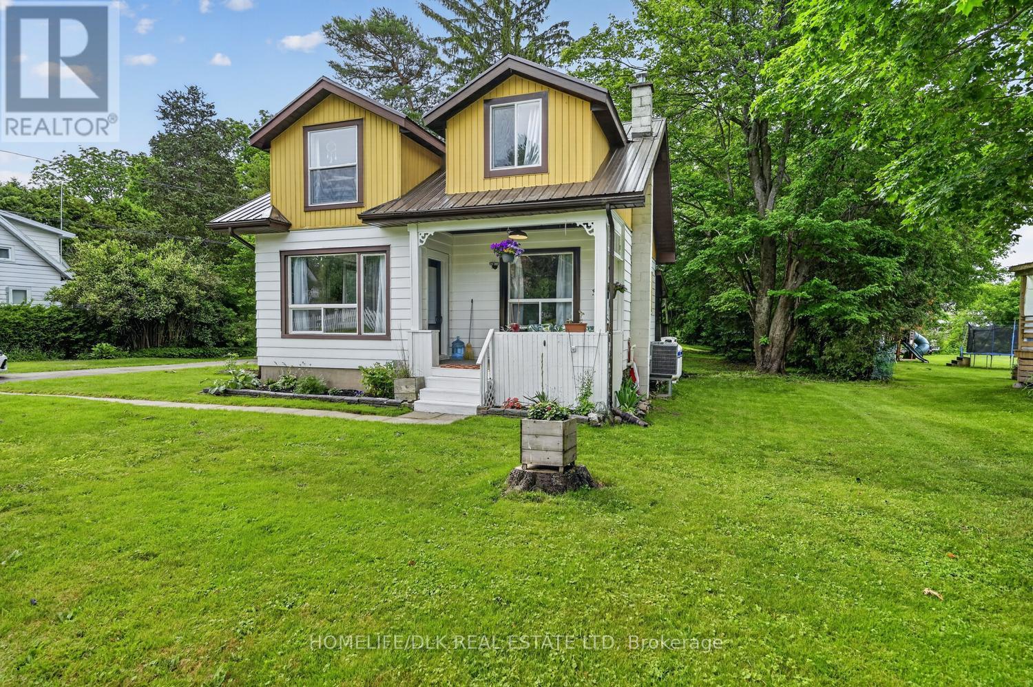 34 Quabbin Road Property Photo 3