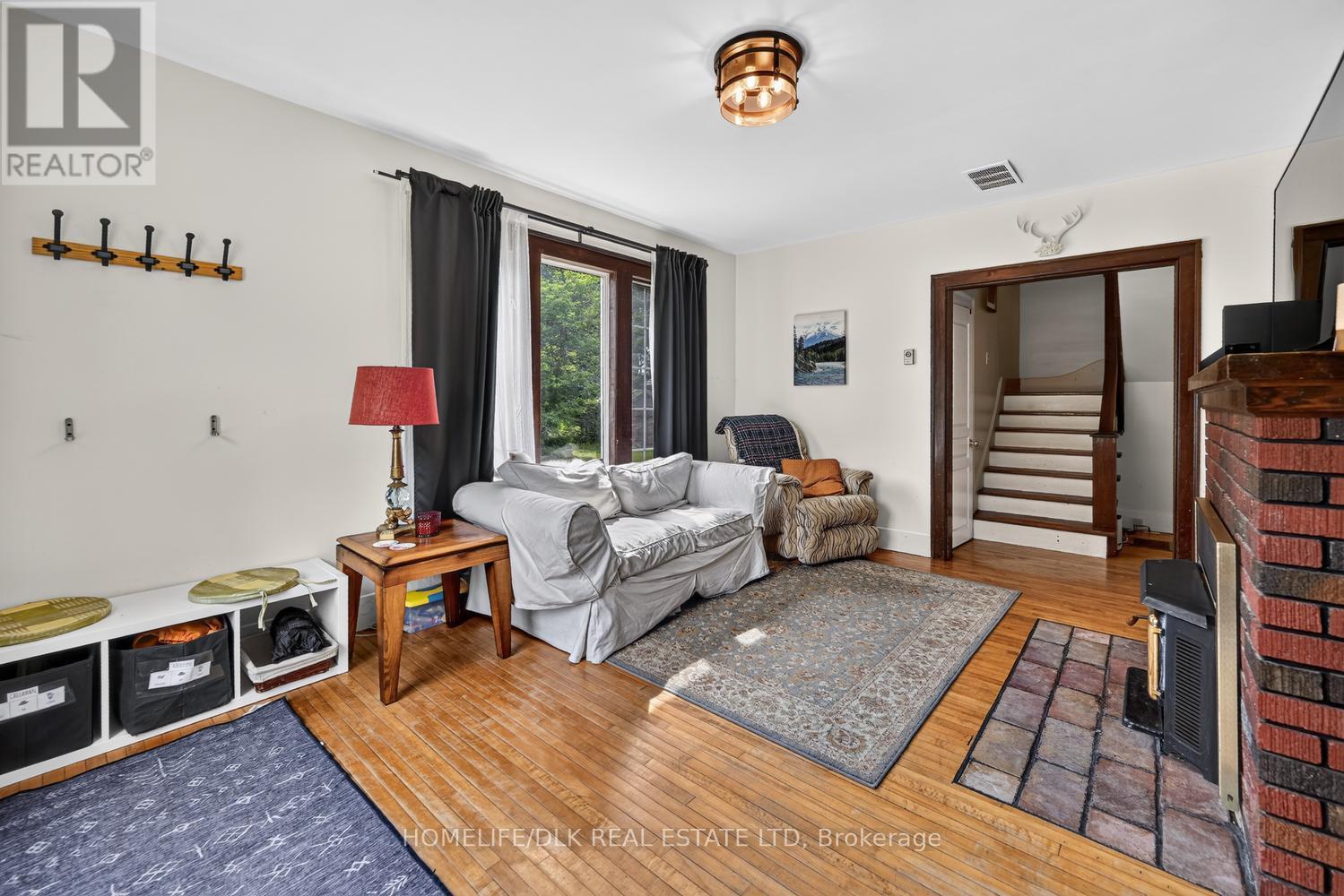 34 Quabbin Road Property Photo 5