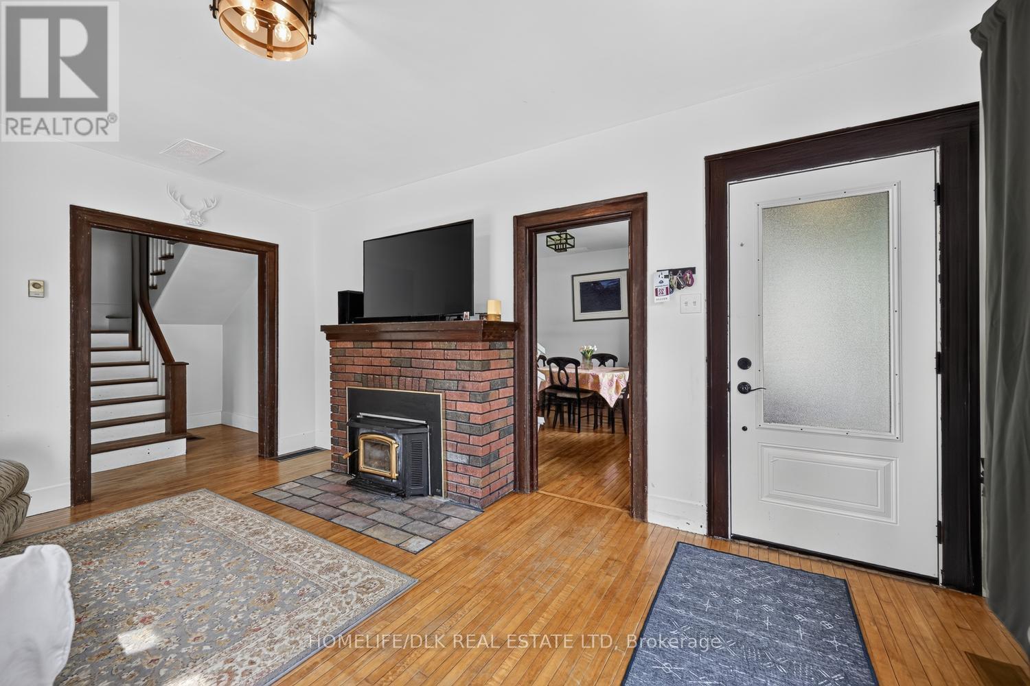 34 Quabbin Road Property Photo 6