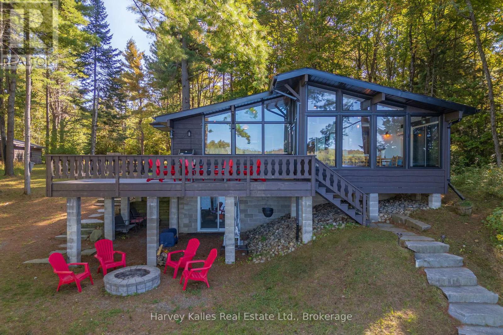 1003 Hollow Road Property Photo 4