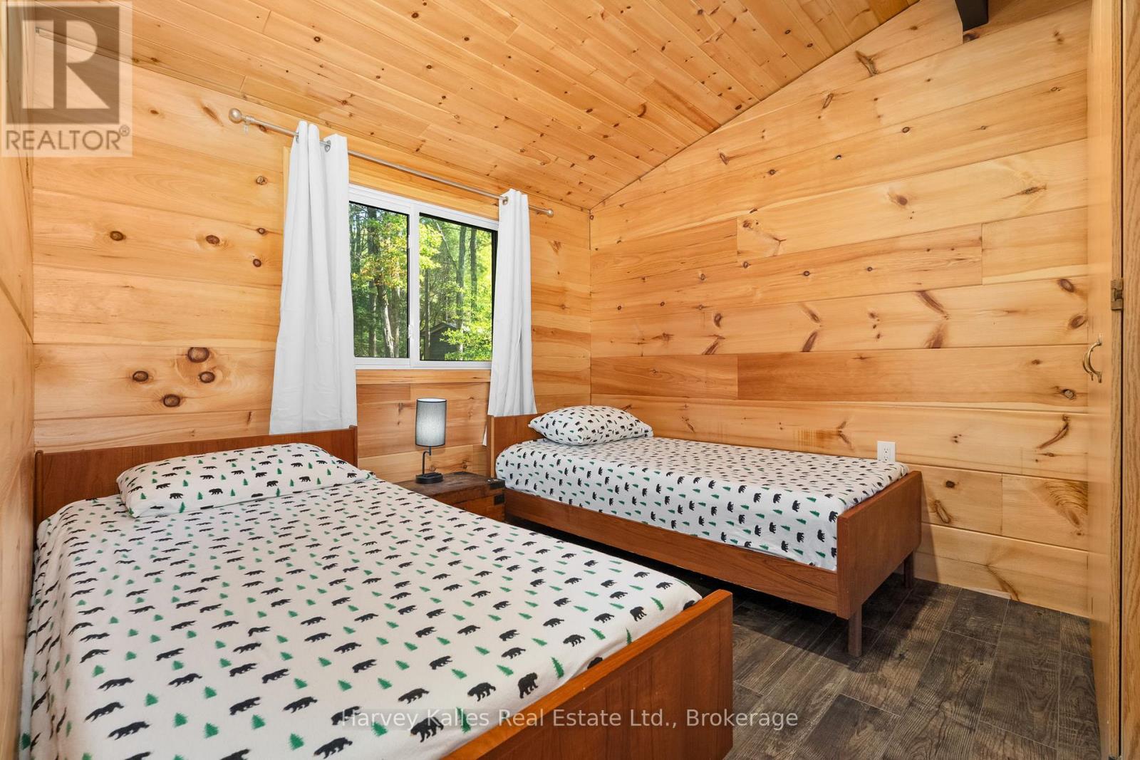1003 Hollow Road Property Photo 18