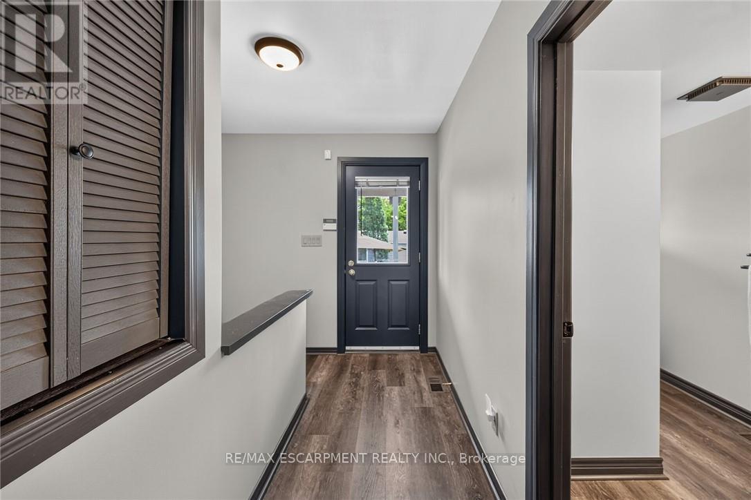 184 London Street N Property Photo 22